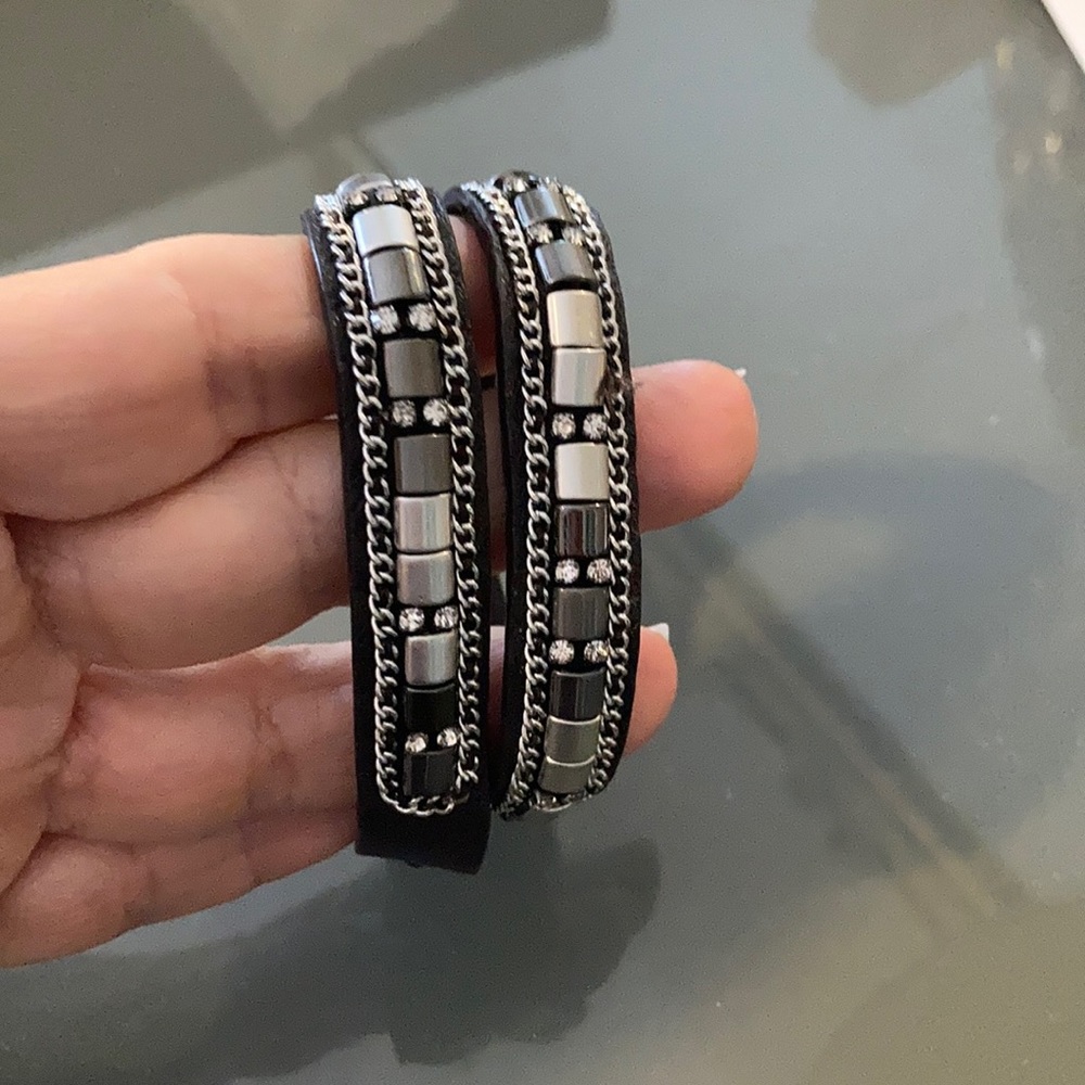 Gorgeous Stella dot leather bracelet